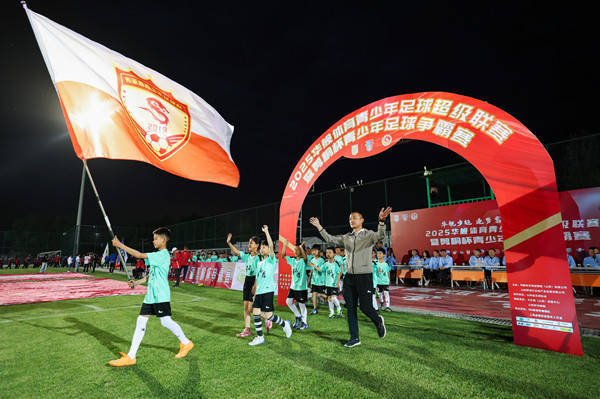 精彩足球盛宴,比赛中上演精彩足球盛宴的简单介绍 精彩足球盛宴,比赛中上演精彩足球盛宴的简单介绍