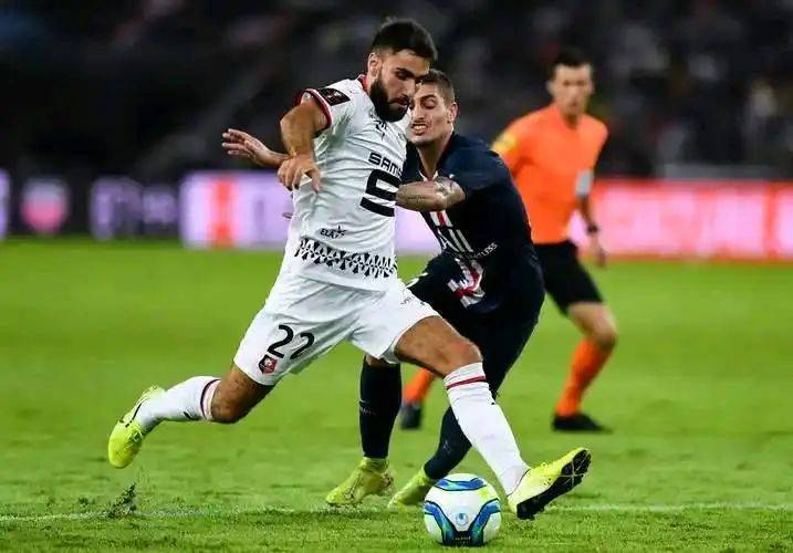 巴黎圣日耳曼在比赛中称霸全场 巴黎圣日耳曼在比赛中称霸全场