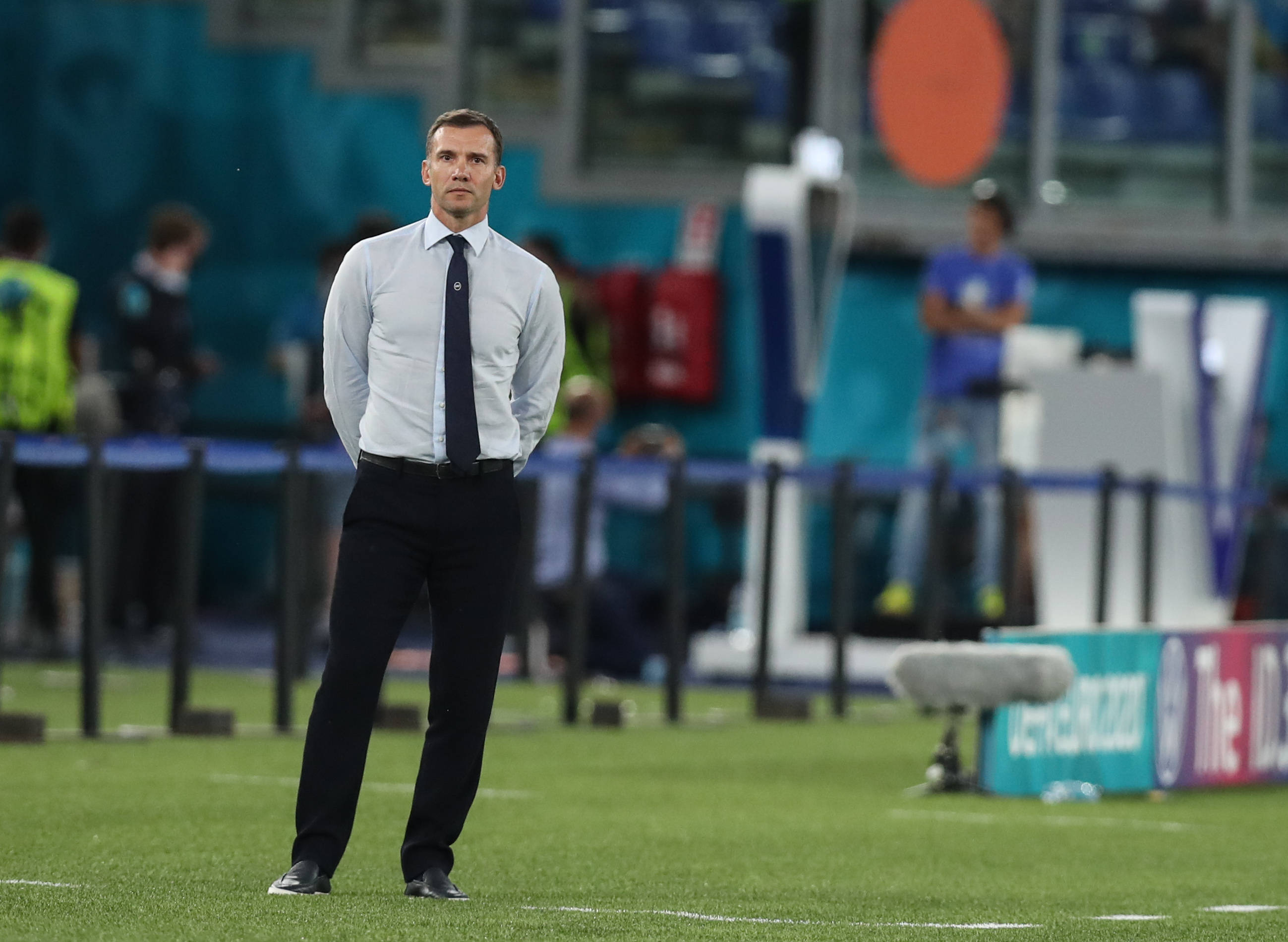 热那亚主教练因战术失误遭到批评的简单介绍