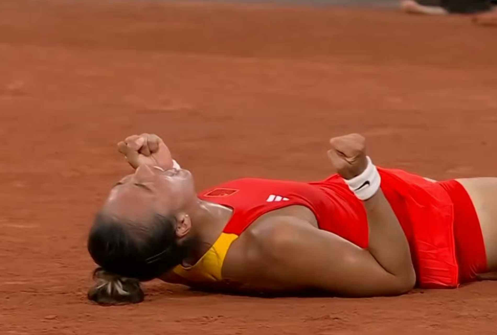 波兰田径选手表现神勇，夺得冠军