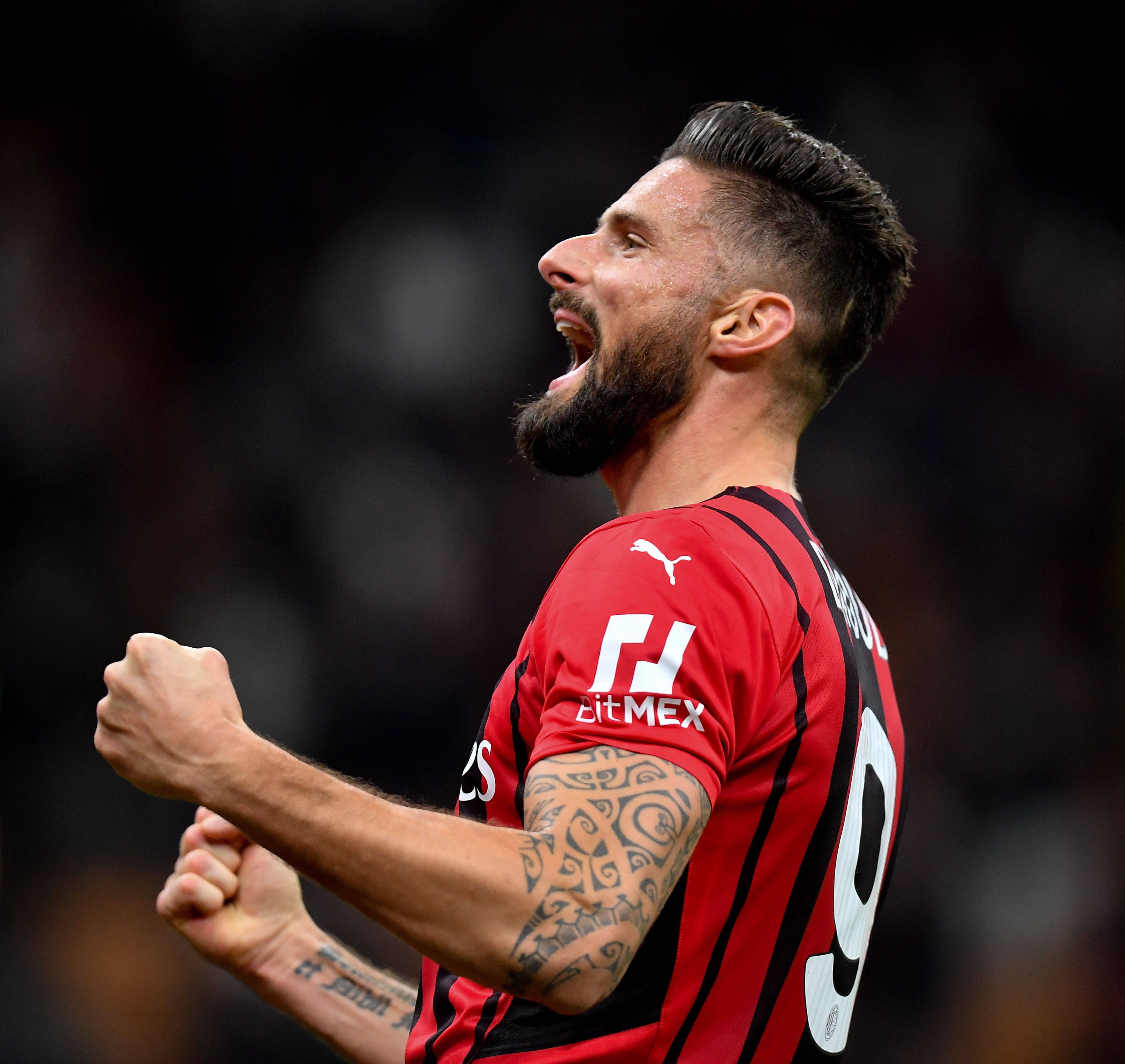 意大利足球比赛球员个人表现迥异 意大利足球比赛球员个人表现迥异