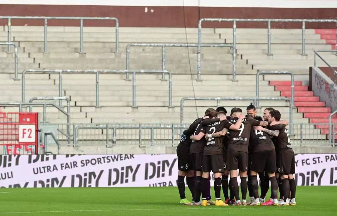 关于圣保利大获全胜,豪取榜首位置的信息 关于圣保利大获全胜,豪取榜首位置的信息