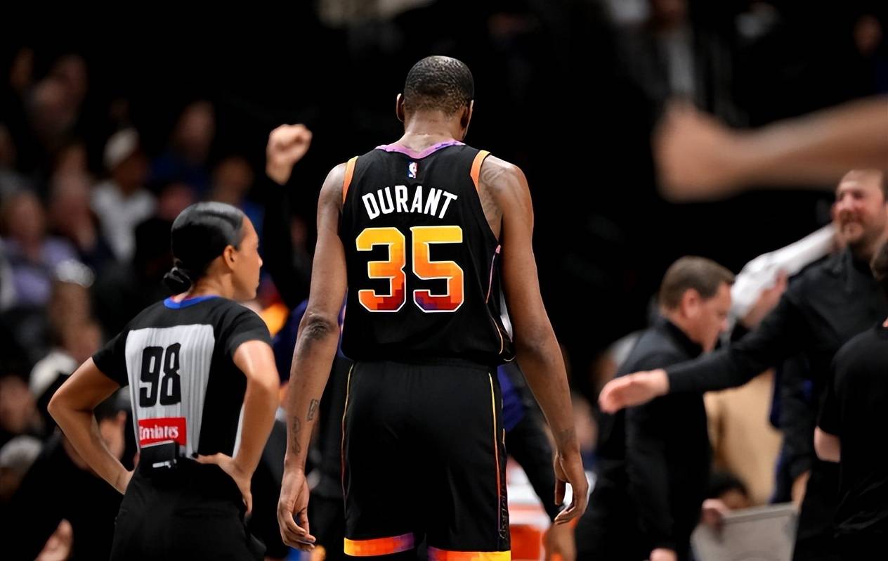 雷霆再胜马刺杜兰特猛砍分,神帽全面发威 雷霆再胜马刺杜兰特猛砍分,神帽全面发威