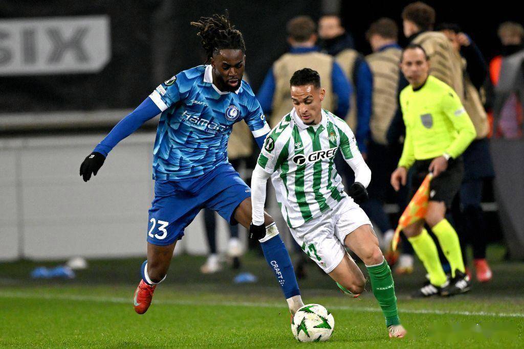 尤文图斯一球险胜皇家贝蒂斯，曼联遇上困境的简单介绍