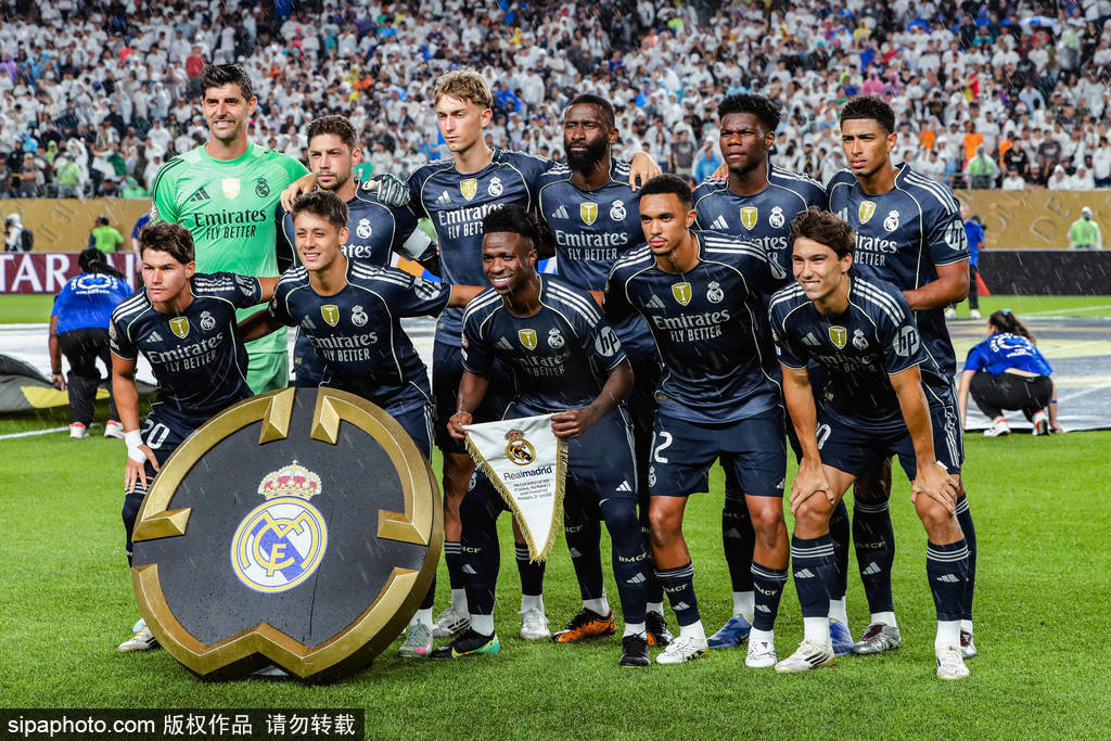 包含皇家马德里中场核心复出，助球队逆转形势的词条