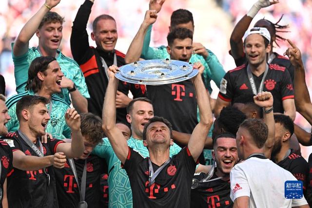 拜仁慕尼黑豪取大胜,征途无阻向德甲冠军前进的简单介绍 拜仁慕尼黑豪取大胜,征途无阻向德甲冠军前进的简单介绍